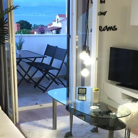 Apartment New Chic ซูเปตาร์ ภายนอก รูปภาพ