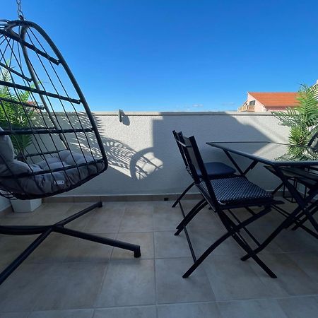 Apartment New Chic ซูเปตาร์ ภายนอก รูปภาพ